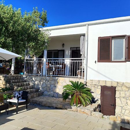 Вілла Weekend House Olive Garden Donje Selo na Solti Екстер'єр фото